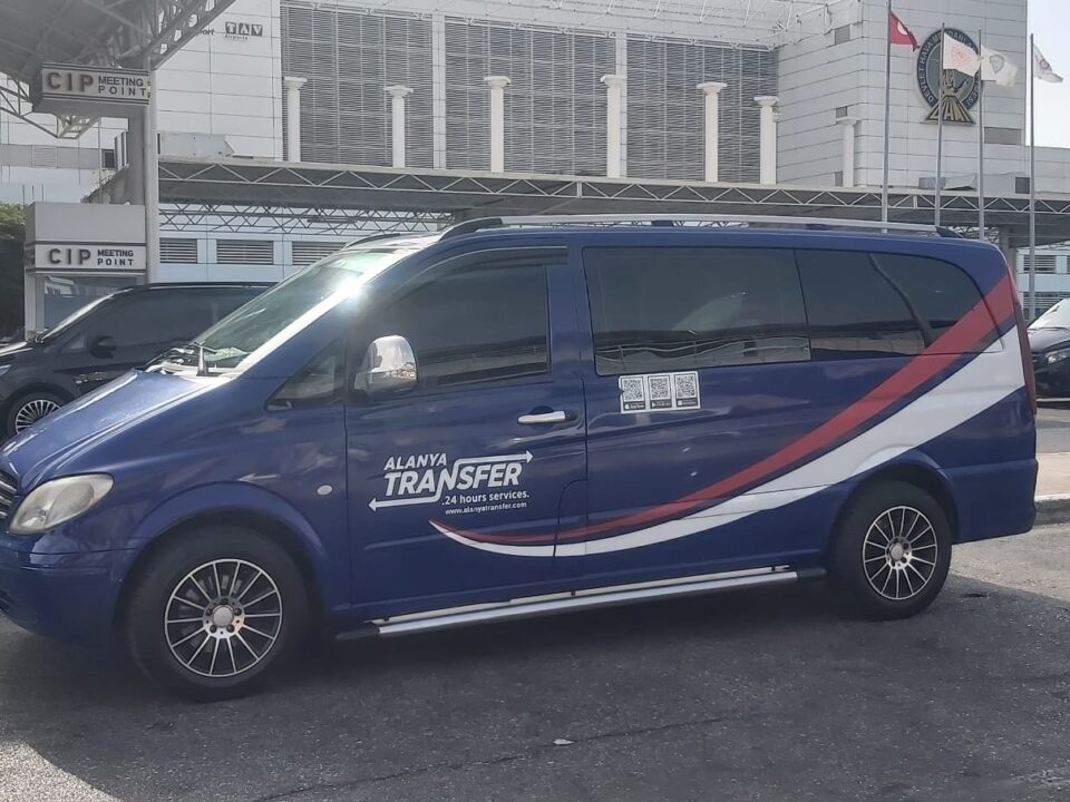 Exclusive Private Transfer Services from Kemer to Konyaaltı A Premier Travel Experience