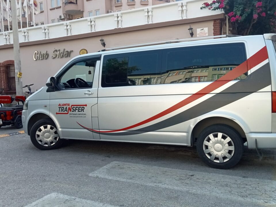 Exploring the Benefits of Private Transfer Services from Side to Konyaaltı