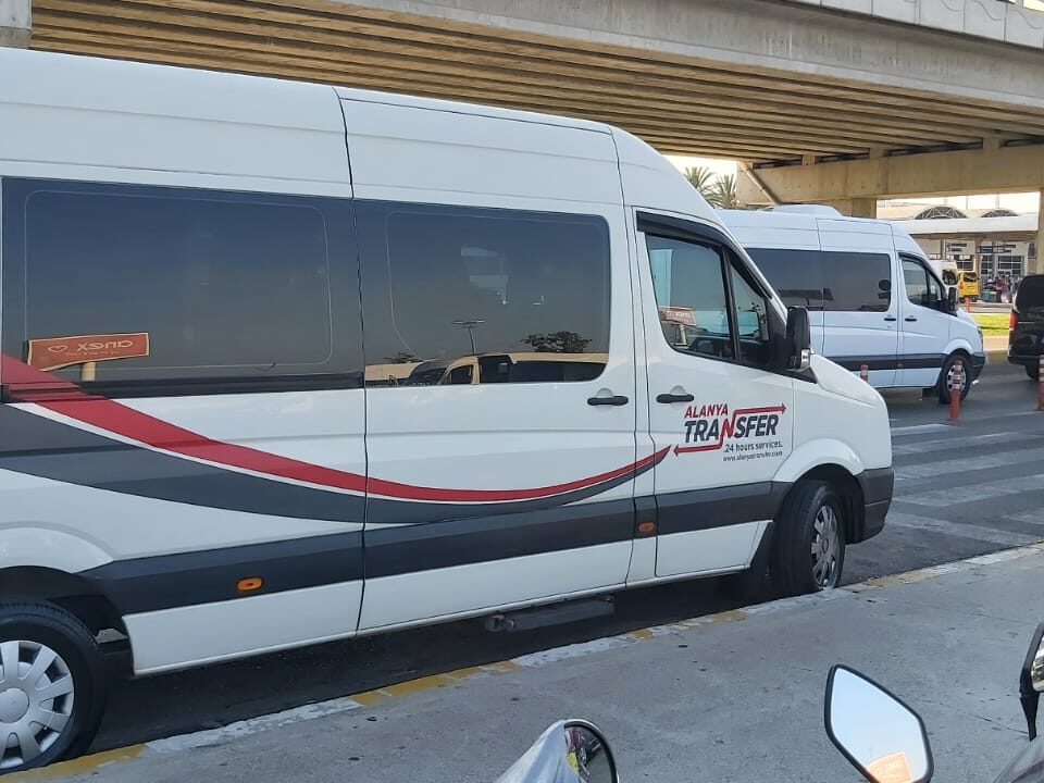 Seamless Transfers Antalya Airport to Konyaaltı